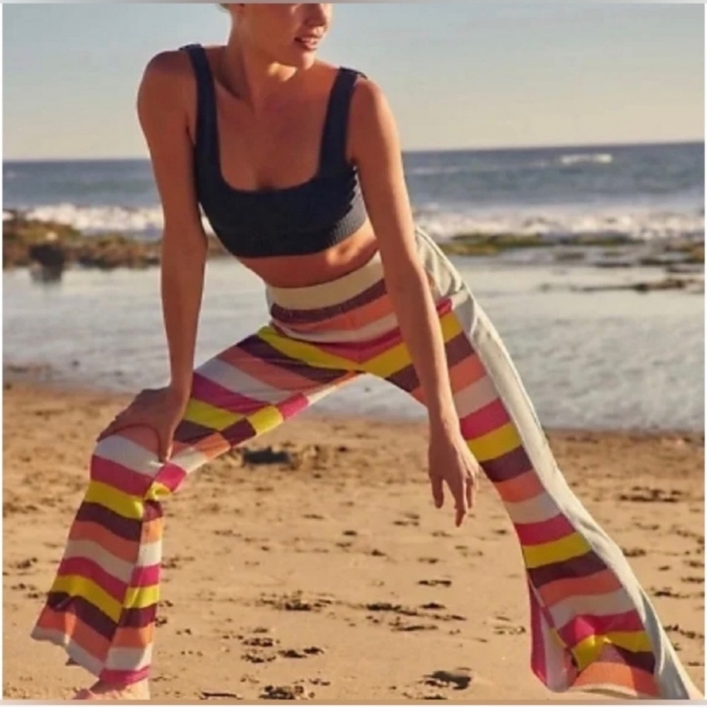 Free People Movement Melody Kick Flares Sherbet Stripe Yoga Pants Size Large EUC - Picture 3 of 14